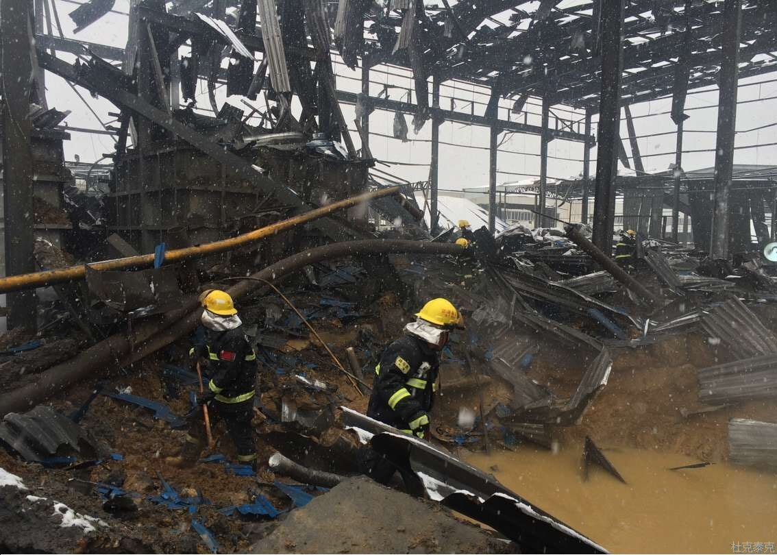 湖北十堰燃气爆炸事故已致25人死亡 共搜救出35人 - 中国日报网